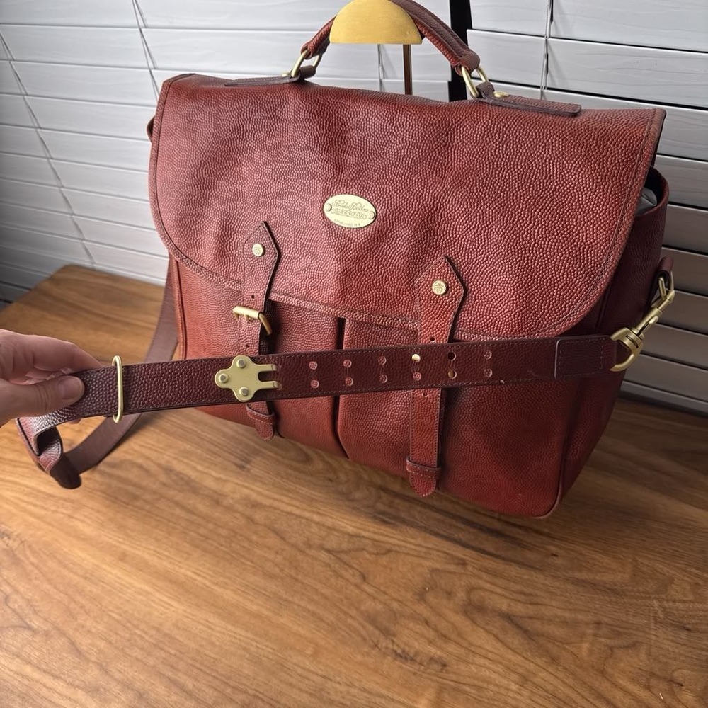 Brooks Brothers Football Leather Briefcase Vintage Messenger Brass Hardware - Picture 10 of 16